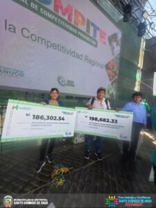 Ganadores del Procompite recibieron cheque para fortalecer sus actividades agropecuarias.